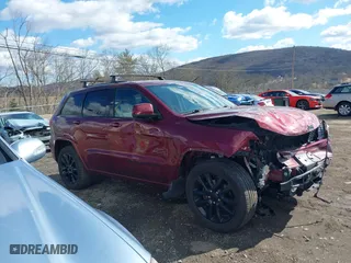 2018 Jeep Grand Cherokee Laredo E with VIN 1C4RJFAG9JC502525, listed as a IAAI auction lot 41683357 with 72,210 mi miles. Bid and sale history available at carsss.com. Image 14.