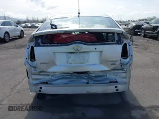 2005 Toyota Prius with VIN JTDKB20U257017611, listed as a IAAI auction lot 42087781 with 263,985 mi miles. Bid and sale history available at carsss.com. Image 6.