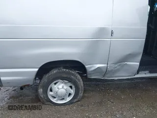 2008 Ford Econoline Cargo Commercial z VIN 1FTNE14W08DA28087, wystawiony jako IAAI lot #42365041 z przebiegiem 135 182 mil mil oraz . Historia ofert i sprzedaży dostępna na DreamBid. Obrazek 6.