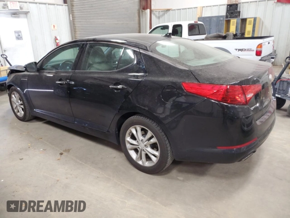 2013 Kia Optima EX z VIN 5XXGN4A73DG144469, wystawiony jako Copart lot #49736045 z przebiegiem 154 259 mil mil oraz Szkoda całkowita • Salvage title. Historia ofert i sprzedaży dostępna na DreamBid. Obrazek 2.