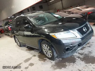 2014 Nissan Pathfinder SV with VIN 5N1AR2MN1EC681489, listed as a IAAI auction lot 41592415 with 127,933 mi miles. Bid and sale history available at carsss.com. Image 1.