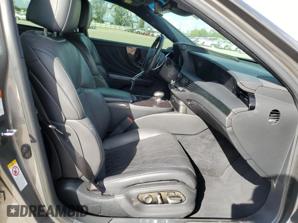 2018 Lexus LS z VIN JTHBYLFF8J5001902, wystawiony jako Copart lot #66069122 z przebiegiem 88 240 mil mil oraz . Historia ofert i sprzedaży dostępna na DreamBid. Obrazek 5.