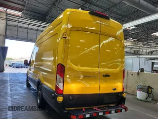 2019 Ford Transit z VIN 1FTYR3XM3KKA38669, wystawiony jako IAAI lot #42663811 z przebiegiem 135 929 mil mil oraz . Historia ofert i sprzedaży dostępna na DreamBid. Obrazek 28.