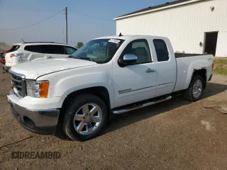 2013 GMC Sierra 1500 SLT z VIN 1GTR2WE75DZ272068, wystawiony jako Copart lot #61179585 z przebiegiem 203 512 mil mil oraz Czysty tytuł • Clean title. Historia ofert i sprzedaży dostępna na DreamBid. Obrazek 1.