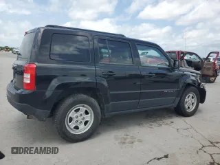 2014 Jeep Patriot Sport with VIN 1C4NJPBA8ED749968, listed as a Copart auction lot 61550455 with 132,892 mi miles and Salvage title. Bid and sale history available at DreamBid. Image 3.