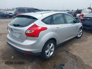 2013 Ford Focus SE with VIN 1FADP3K20DL279912, listed as a IAAI auction lot 41879460 with 189,782 mi miles. Bid and sale history available at carsss.com. Image 4.