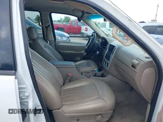 2002 Mercury Mountaineer z VIN 4M2ZU66E72ZJ21747, wystawiony jako IAAI lot #42656153 z przebiegiem 196 835 mil mil oraz . Historia ofert i sprzedaży dostępna na DreamBid. Obrazek 5.