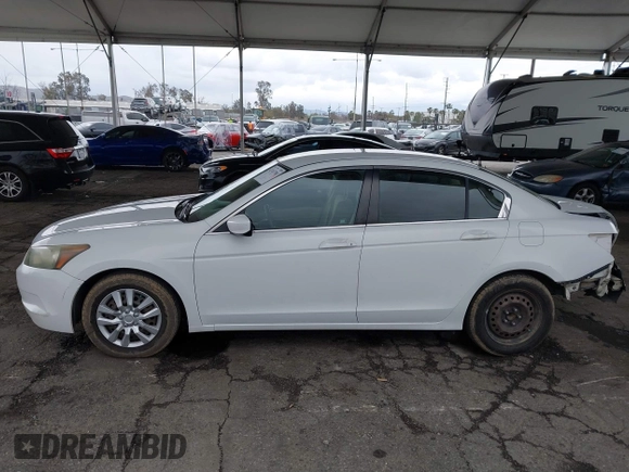 2008 Honda Accord LX z VIN 1HGCP26318A106812, wystawiony jako IAAI lot #41741788 z przebiegiem 117 140 mil mil oraz . Historia ofert i sprzedaży dostępna na DreamBid. Obrazek 15.