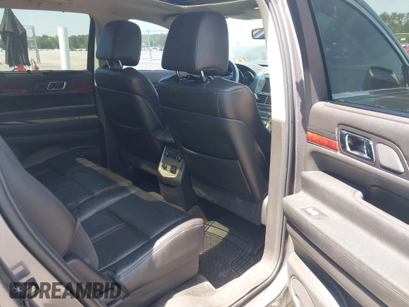 2010 Lincoln MKT EcoBoost with VIN 2LMHJ5AT7ABJ25423, listed as a IAAI auction lot 42048594 with 211,204 mi miles and . Bid and sale history available at DreamBid. Image 8.