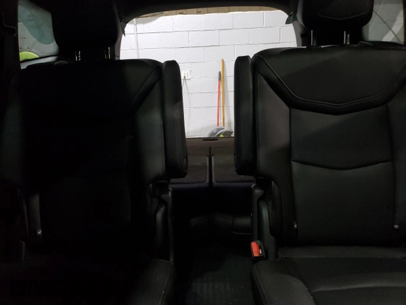2021 Cadillac XT6 Sport z VIN 1GYKPGRS2MZ129192, wystawiony jako Copart lot #67452624 z przebiegiem 41 059 mil mil oraz Szkoda całkowita • Salvage title. Historia ofert i sprzedaży dostępna na DreamBid. Obrazek 10.