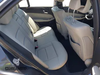 2011 Mercedes-Benz E-Class E 350 Luxury with VIN WDDHF8HB0BA295562, listed as a IAAI auction lot 42016866 with 336,768 mi miles. Bid and sale history available at carsss.com. Image 8.