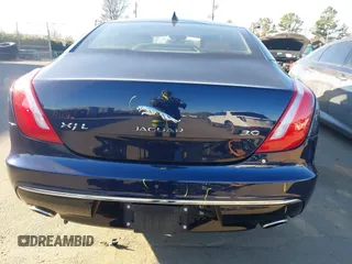 2019 Jaguar XJ Portfolio with VIN SAJWA2G7XK8W20284, listed as a IAAI auction lot 41289613 with 29,414 mi miles and . Bid and sale history available at DreamBid. Image 16.