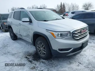 2019 GMC Acadia SLT z VIN 1GKKNULS9KZ246014, wystawiony jako IAAI lot #41975748 z przebiegiem 68 532 mil mil oraz . Historia ofert i sprzedaży dostępna na DreamBid. Obrazek 1.