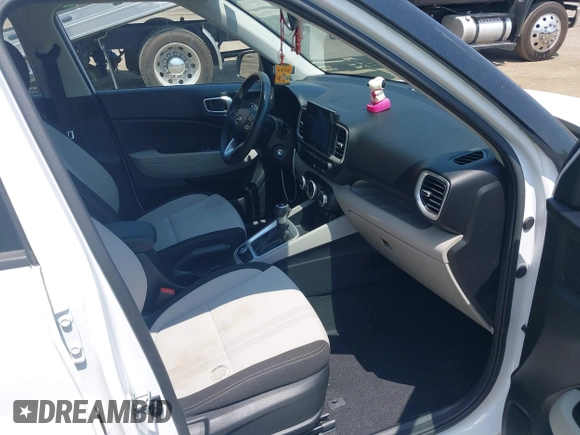 2022 Hyundai Venue SEL z VIN KMHRC8A33NU159516, wystawiony jako IAAI lot #42684907 z przebiegiem 13 674 mil mil oraz . Historia ofert i sprzedaży dostępna na DreamBid. Obrazek 5.