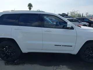 2017 Jeep Grand Cherokee Laredo with VIN 1C4RJEAG8HC896166, listed as a IAAI auction lot 41611979 with 67,257 mi miles and . Bid and sale history available at DreamBid. Image 13.