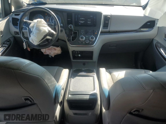 2017 Toyota Sienna XLE Auto Access Seat with VIN 5TDYZ3DC3HS829197, listed as a Copart auction lot 77864334 with 236,171 mi miles and Non Repairable. Bid and sale history available at DreamBid. Image 8.
