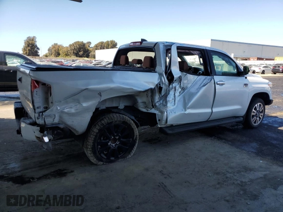 2021 Toyota Tundra Platinum z VIN 5TFAY5F14MX963197, wystawiony jako Copart lot #56002725 z przebiegiem 84 941 mil mil oraz Szkoda całkowita • Salvage title. Historia ofert i sprzedaży dostępna na DreamBid. Obrazek 3.