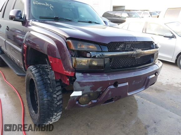 2004 Chevrolet Avalanche with VIN 3GNEC12T94G262585, listed as a IAAI auction lot 41994258 with 174,707 mi miles and . Bid and sale history available at DreamBid. Image 6.