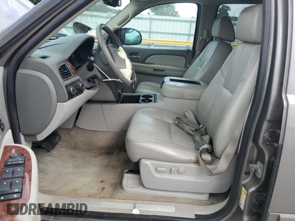 2007 Chevrolet Avalanche LTZ z VIN 3GNFK12377G199532, wystawiony jako Copart lot #57481235 z przebiegiem 226 580 mil mil oraz Szkoda całkowita • Salvage title. Historia ofert i sprzedaży dostępna na DreamBid. Obrazek 7.
