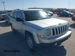 2011 Jeep Patriot Sport z VIN 1J4NT1GA9BD202844, wystawiony jako IAAI lot #42255338 z przebiegiem 154 528 mil mil oraz . Historia ofert i sprzedaży dostępna na DreamBid. Obrazek 1.