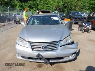 2010 Lexus ES 330 z VIN JTHBK1EG6A2401815, wystawiony jako IAAI lot #42213349 z przebiegiem 170 186 mil mil oraz . Historia ofert i sprzedaży dostępna na DreamBid. Obrazek 12.