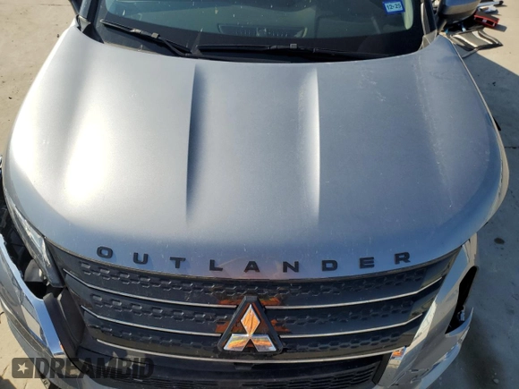 2024 Mitsubishi Outlander SE z VIN JA4J3VA83RZ009047, wystawiony jako Copart lot #54127475 z przebiegiem 38 429 mil mil oraz Szkoda całkowita • Salvage title. Historia ofert i sprzedaży dostępna na DreamBid. Obrazek 11.