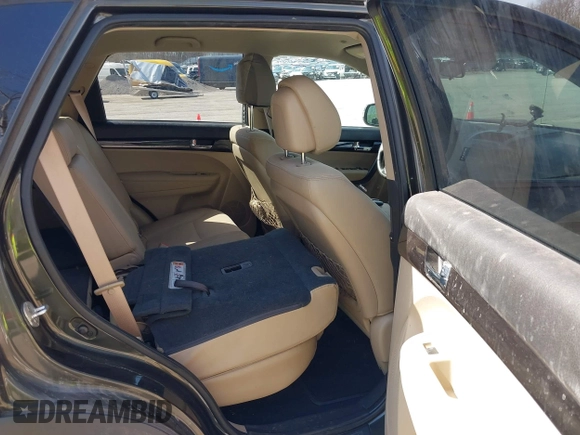 2011 Kia Sorento EX with VIN 5XYKUDA25BG118403, listed as a IAAI auction lot 42017215 with 166,421 mi miles. Bid and sale history available at carsss.com. Image 8.