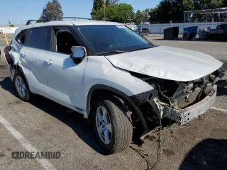2022 Toyota Highlander LE with VIN 5TDBZRBHXNS204542, listed as a Copart auction lot 56551225 with 71,135 mi miles and Salvage title. Bid and sale history available at DreamBid. Image 4.