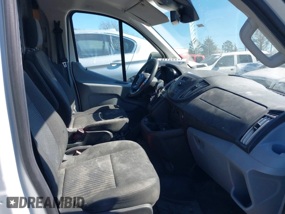 2019 Ford Transit z VIN 1FTYR1ZM1KKA72014, wystawiony jako IAAI lot #41727141 z przebiegiem 79 664 mil mil oraz . Historia ofert i sprzedaży dostępna na DreamBid. Obrazek 5.