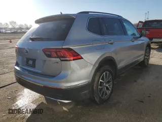 2020 Volkswagen Tiguan SE with VIN 3VV2B7AX7LM098132, listed as a Copart auction lot 48428785 with 80,514 mi miles and Salvage Title. Bid and sale history available at DreamBid. Image 3.
