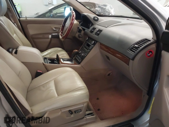 2007 Volvo XC90 V8 with VIN YV4CZ852871404564, listed as a IAAI auction lot 41429219 with 152,512 mi miles. Bid and sale history available at carsss.com. Image 5.