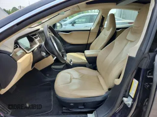 2013 Tesla Model S z VIN 5YJSA1DN6DFP08911, wystawiony jako Copart lot #60751295 z przebiegiem Nie podano mil oraz Czysty tytuł • Clean title. Historia ofert i sprzedaży dostępna na DreamBid. Obrazek 7.