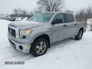 2008 Toyota Tundra z VIN 5TBDV54118S498651, wystawiony jako IAAI lot #41139461 z przebiegiem 243 235 mil mil oraz . Historia ofert i sprzedaży dostępna na DreamBid. Obrazek 17.