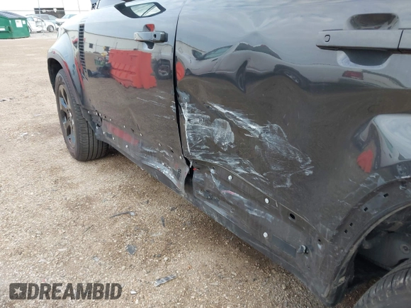 2023 Land Rover Defender S с VIN SALEJ7EX4P2239091, выставлен на аукционе IAAI как лот 41791797 с пробегом 16 042 миль миль и . История ставок и продаж доступна на DreamBid. Изображение 21.