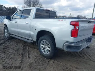 2019 Chevrolet Silverado 1500 LTZ with VIN 1GCUYGELXKZ154980, listed as a IAAI auction lot 41687643 with 139,023 mi miles. Bid and sale history available at carsss.com. Image 3.