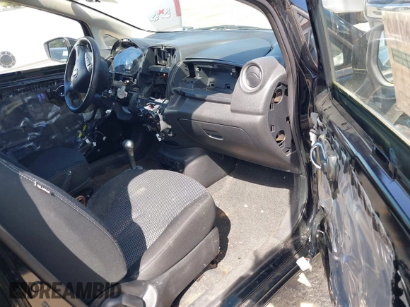 2015 Nissan Note SV with VIN 3N1CE2CP0FL409858, listed as a IAAI auction lot 42159578 with 133,505 mi miles and . Bid and sale history available at DreamBid. Image 5.