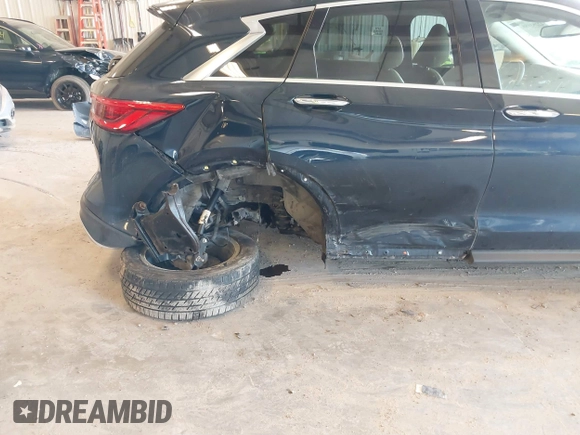 2020 Infiniti QX50 Luxe z VIN 3PCAJ5M34LF119677, wystawiony jako IAAI lot #42253186 z przebiegiem 91 362 mil mil oraz . Historia ofert i sprzedaży dostępna na DreamBid. Obrazek 6.