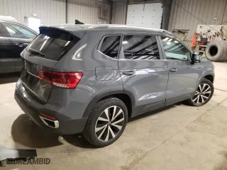 2022 Volkswagen Taos SE with VIN 3VVWX7B27NM074471, listed as a Copart auction lot 42496223 with 8,395 mi miles. Bid and sale history available at carsss.com. Image 3.