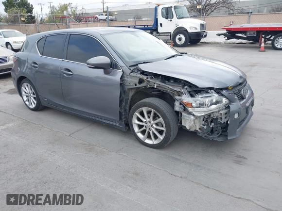 2013 Lexus CT 200h z VIN JTHKD5BH5D2172224, wystawiony jako IAAI lot #41910672 z przebiegiem 160 411 mil mil oraz . Historia ofert i sprzedaży dostępna na DreamBid. Obrazek 1.