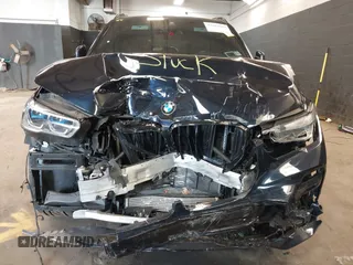 2023 BMW X5 M50i z VIN 5UXJU4C06P9R40495, wystawiony jako IAAI lot #42162049 z przebiegiem 57 179 mil mil oraz . Historia ofert i sprzedaży dostępna na DreamBid. Obrazek 13.