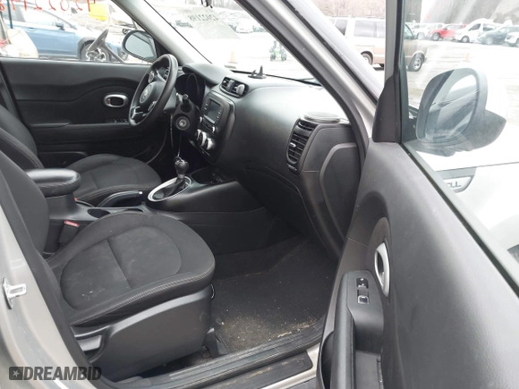 2019 Kia Soul with VIN KNDJN2A25K7687262, listed as a IAAI auction lot 42022198 with 100,727 mi miles. Bid and sale history available at carsss.com. Image 5.