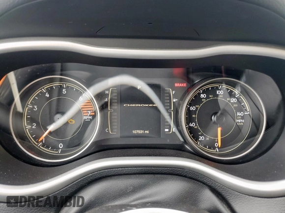 2018 Jeep Cherokee Latitude Plus с VIN 1C4PJLLB6JD621795, выставлен на аукционе Copart как лот 50989815 с пробегом 107 531 миль миль и Списание • Salvage title. История ставок и продаж доступна на DreamBid. Изображение 9.