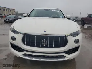 2019 Maserati Levante GranLusso with VIN ZN661XUL3KX325268, listed as a Copart auction lot 83449104 with 16,944 mi miles and Clean Title. Bid and sale history available at carsss.com. Image 5.
