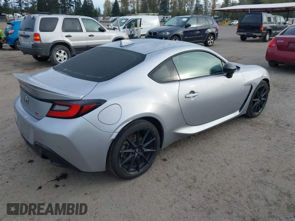 2022 Toyota 86 Premium с VIN JF1ZNBF1XN8751108, выставлен на аукционе IAAI как лот 40700214 с пробегом 33 033 миль миль и . История ставок и продаж доступна на DreamBid. Изображение 4.
