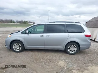 2017 Toyota Sienna XLE Auto Access Seat with VIN 5TDYZ3DC5HS876635, listed as a IAAI auction lot 41874863 with 89,292 mi miles and . Bid and sale history available at DreamBid. Image 15.