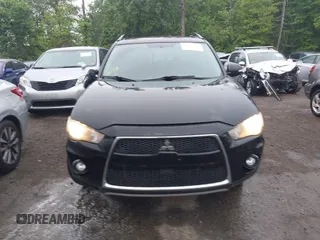 2010 Mitsubishi Outlander SE with VIN JA4AS3AW8AZ005036, listed as a IAAI auction lot 42184336 with 224,226 mi miles and . Bid and sale history available at DreamBid. Image 12.