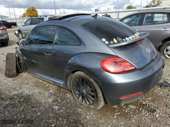 2012 Volkswagen Beetle 2.5L with VIN 3VWJX7AT9CM643253, listed as a Copart auction lot 75491364 with 0 mi miles and Clean Title. Bid and sale history available at carsss.com. Image 2.