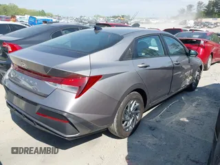 2024 Hyundai Elantra SEL with VIN KMHLM4DG5RU663095, listed as a IAAI auction lot 41984791 with 30,590 mi miles. Bid and sale history available at carsss.com. Image 4.
