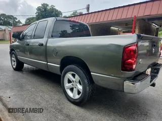 2008 Dodge 1500 SLT z VIN 1D7HA18288S599800, wystawiony jako Copart lot #61833145 z przebiegiem 153 953 mil mil oraz Czysty tytuł • Clean title. Historia ofert i sprzedaży dostępna na DreamBid. Obrazek 3.