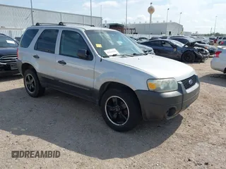 2006 Ford Escape XLT с VIN 1FMYU03136KC13125, выставлен на аукционе IAAI как лот 42045208 с пробегом 222 097 миль миль и . История ставок и продаж доступна на DreamBid. Изображение 1.